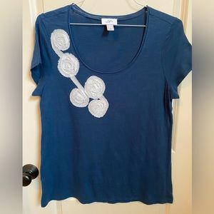 Loft Scoop Neck Tee with Decoration